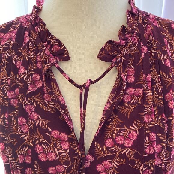 Loft Sleeveless Floral Airy Comfortable Top Blouse Shirt Size S - Picture 2 of 5